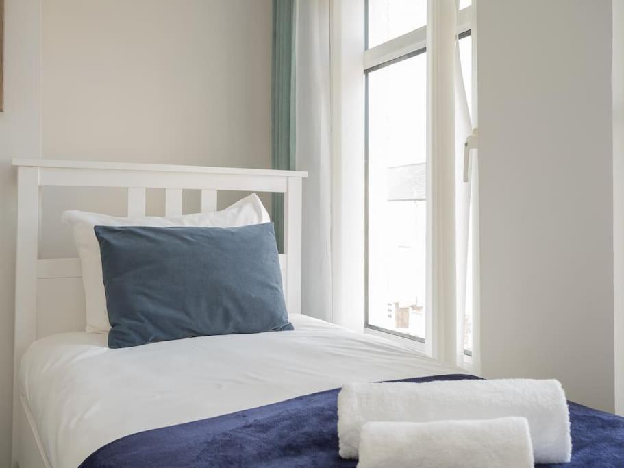 Cozy Townhouse, Walking Distance To Belfast City Экстерьер фото